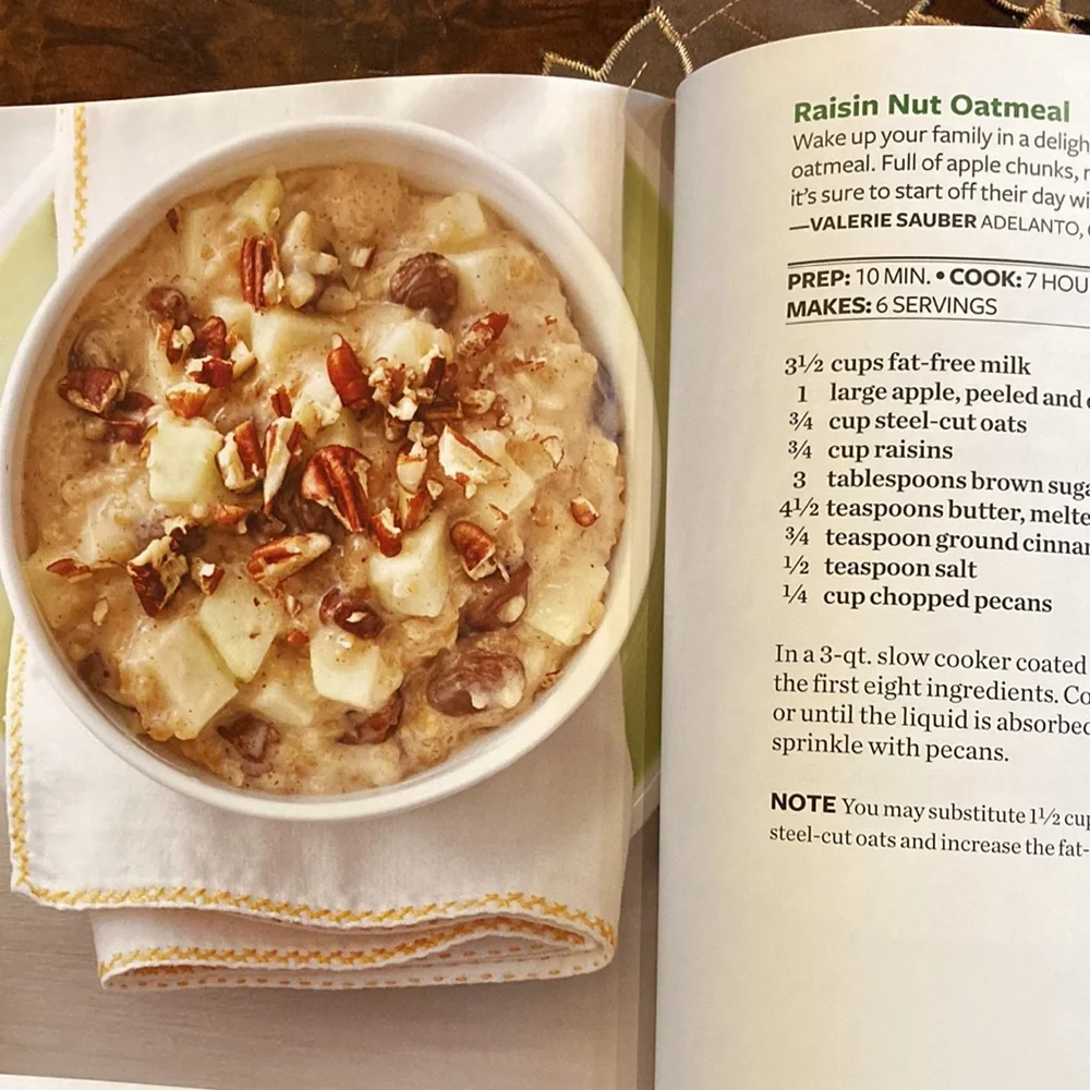 Cookbook- Taste of Home Slow Cooker (Large Print Edition) - Picture 3 of 5